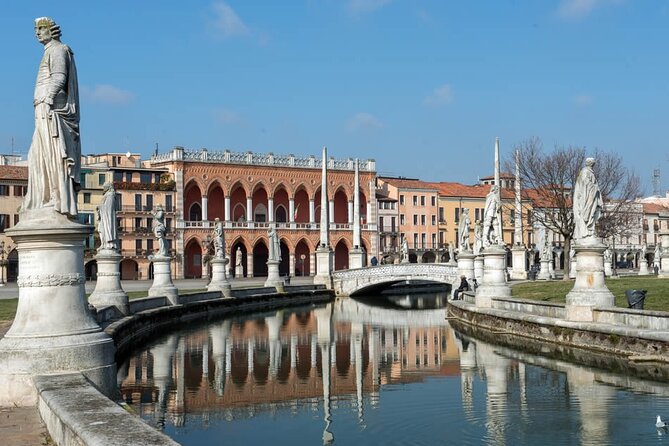 Private Transfer: Venice to Marco Polo Airport VCE in Luxury Van - Modern Mercedes Vehicles and Extra Comforts
