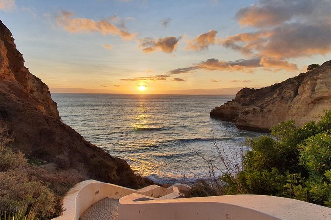 Private transfers between Faro and Portimão/Praia da Rocha - Meeting Your Driver at Faro Airport or Other Locations