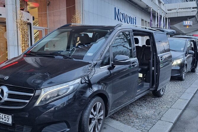 Private Transfers in Paris - Flexibility with Waiting Times at Airports