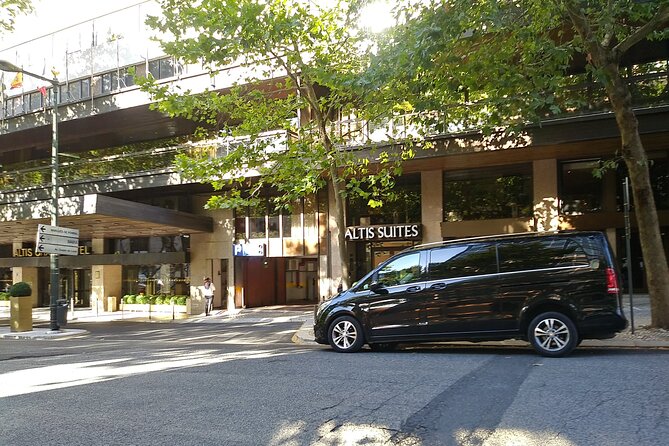 Private Transport between the city of Porto and AHD Airport - Why Choose This Transfer Service?