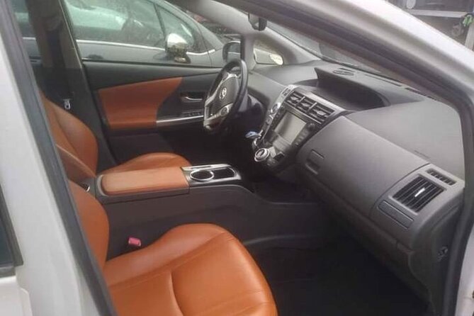 Private Transport from Charles de Gaulle Airport to Paris - Comfortable and Reliable Airport Transfer from Charles de Gaulle to Paris