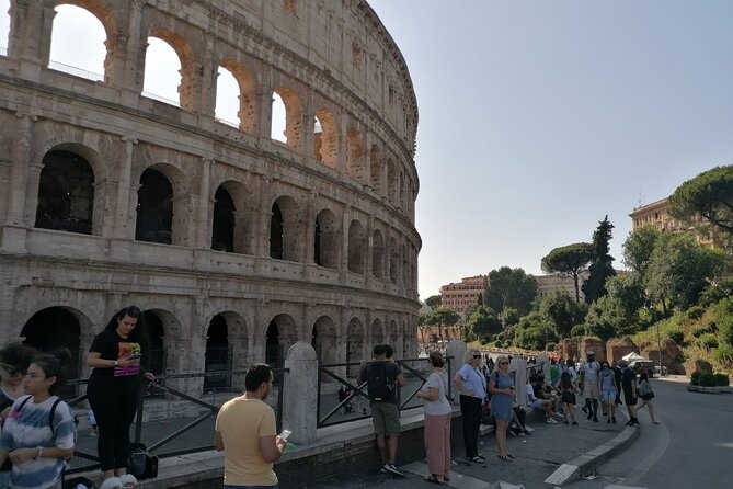 Private transport from Fiumicino Airport to Rome City or vice versa - Convenient Private Transfer Between Fiumicino Airport and Rome City