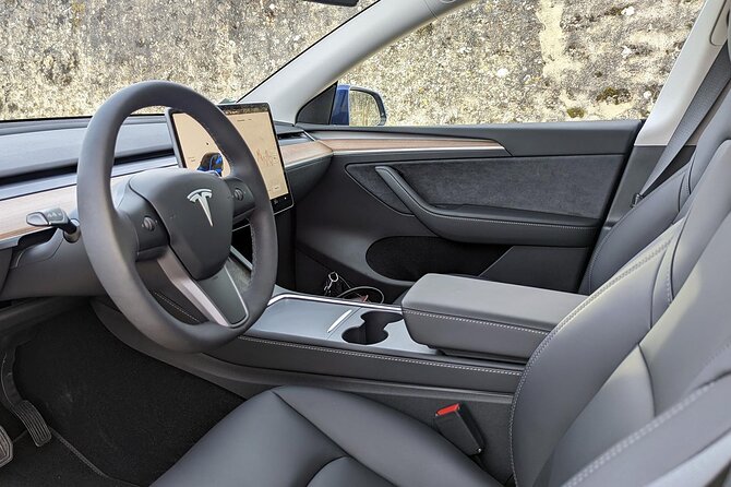 Private transport from Paris to Charles de Gaulle airport - Why Choose Elite Transport for Your Paris to CDG Transfer