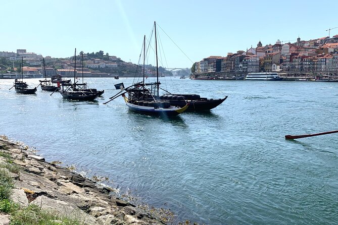 Private transport Lisbon/Porto 2 stops Nazare Obidos Aveiro - Logistics and Booking Details