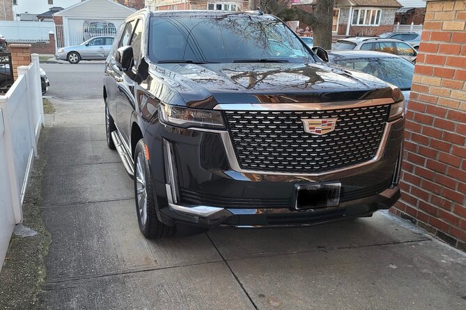 Private Transportation First Class SUV in New York - Customized Airport Arrival in a First-Class SUV