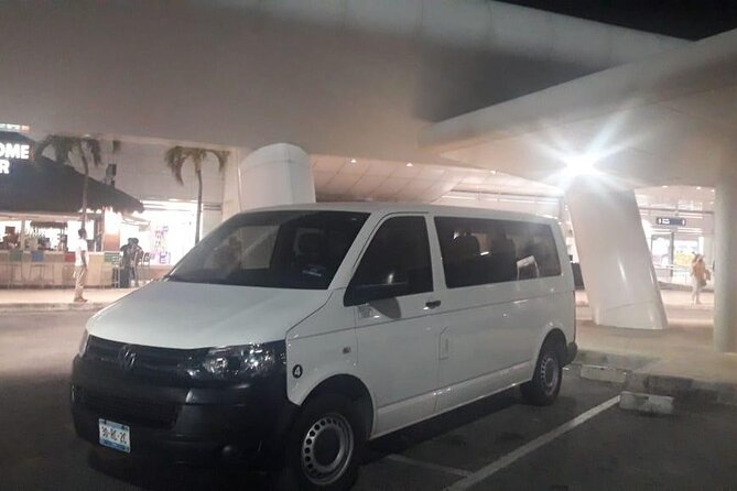Private transportation from CUN Airport to Cancun Hotel Zone - The Experience of the Driver and Vehicle Quality