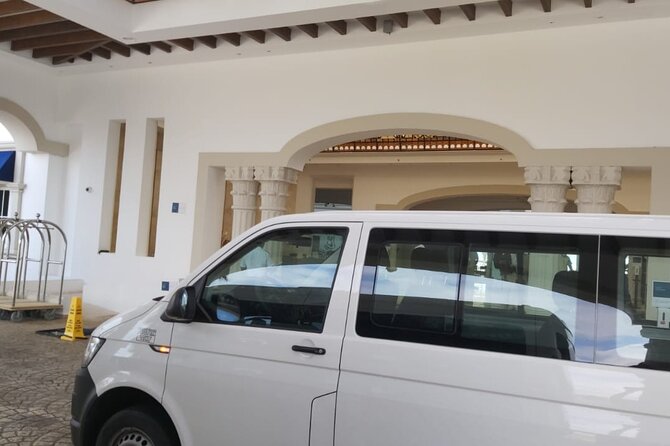 Private transportation from CUN Airport to Playa del Carmen - Customer Experiences: Highlights and Challenges