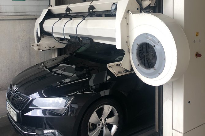 Private Transportation from Madrid Airport to City Center - A Friendly, Professional Driver Makes All the Difference