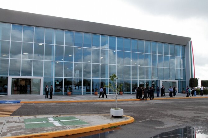Private transportation from Puebla Airport to Puebla City - The Experience of the Driver: Professionalism and Flexibility