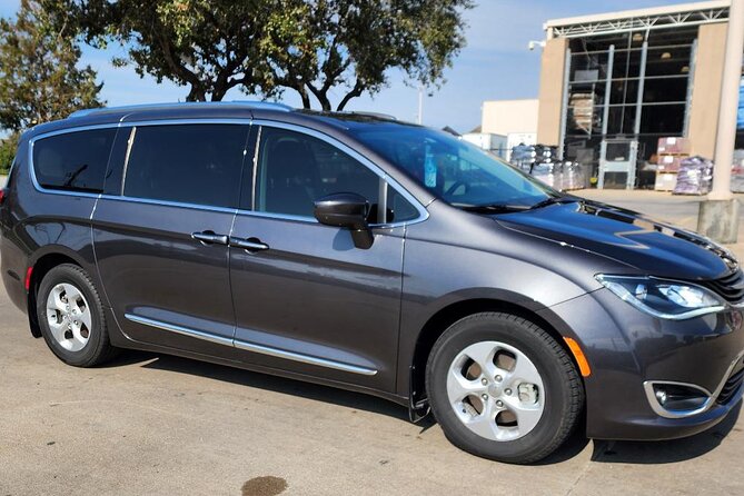 Private Transportation Hobby Airport (HOU) Arrival Pick-up - Comfort and Vehicle Options for the Houston Airport Transfer