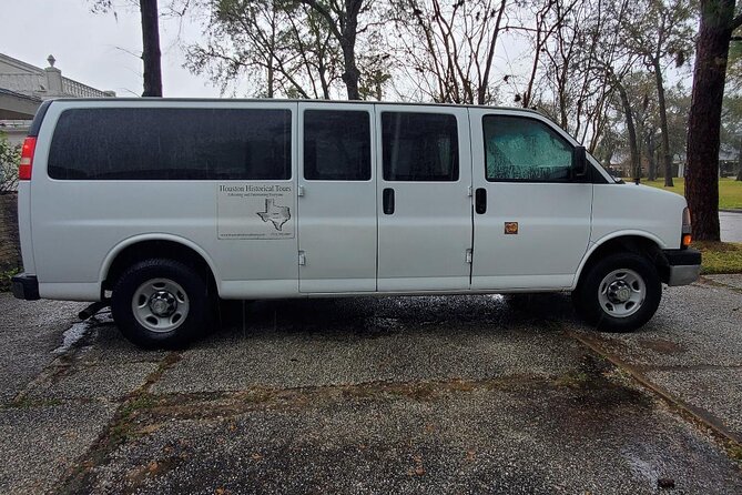 Private Transportation Hobby Airport (HOU) Arrival Pick-up - Accessibility and Special Arrangements for Airport Pickup