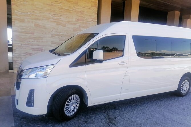 Private transportation to all hotels in Los Cabos. - Efficient and Friendly Private Transport in Los Cabos for Up to 10 Passengers