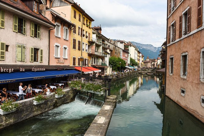 Private Trip from Geneva to Annecy in France - Discovering the Palais de lÎle and Annecy’s Medieval Heart