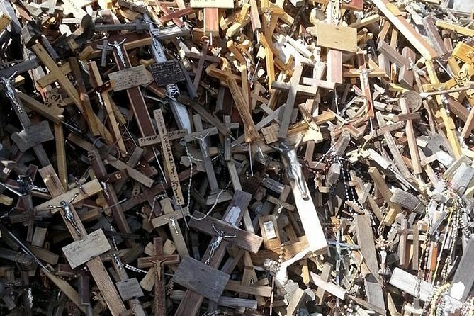 Private Trip from Vilnius to Riga: Hill of Crosses, Rundale Palace, Bauska castl - Key Points