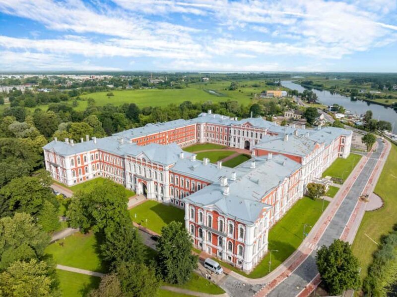 Private trip! Hill of Crosses, Jelgava and Jurmala from Riga - Key Points