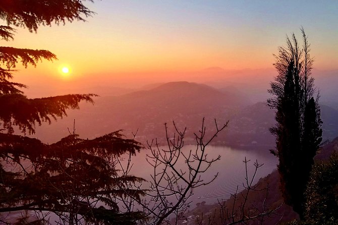 Private trip to Como full day - Exploring Comos Iconic Gothic Cathedral