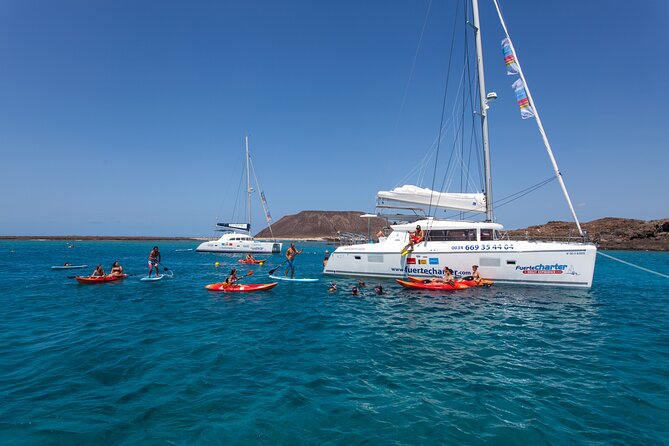 Private trips to Lobos Island in Catamaran Lagoon 421 - The Experience with FuerteCharter and Professional Supervision