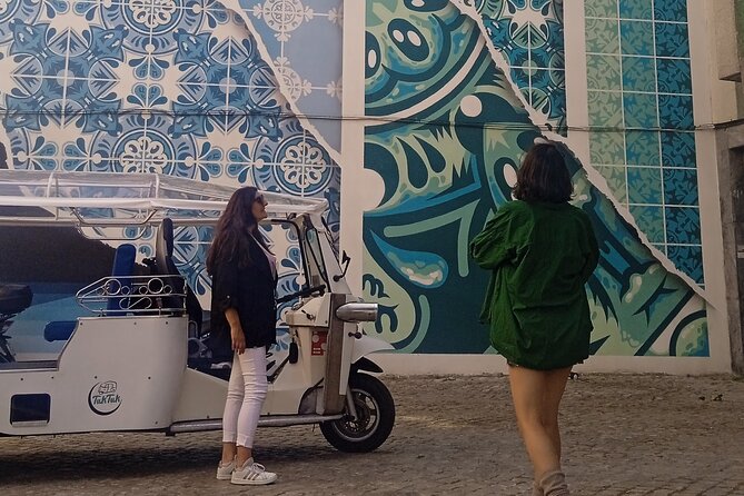 Private Tuk Tuk of the Old Town Lisbon and Street Art Highlights - Key Points