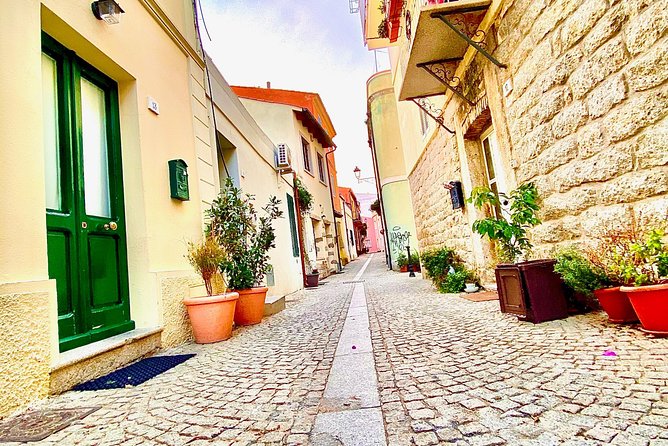 Private tuk-tuk tour with a stop at Pittulongu Beach - The Tuk-Tuk Ride: A Unique Perspective