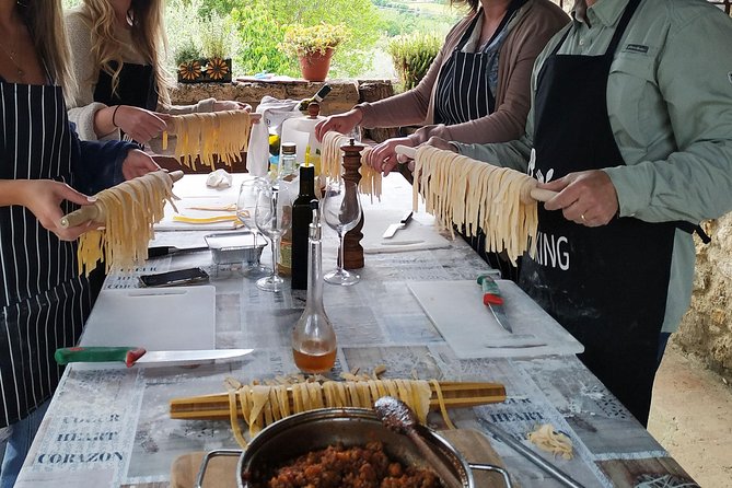 Private Tuscan Cooking Class And Wine Tasting in Radda in Chianti - Discover a Private Tuscan Cooking Experience in Radda in Chianti for $166