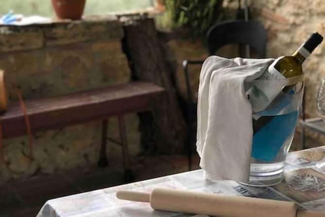 Private Tuscan Cooking Class And Wine Tasting in Radda in Chianti - Crafting the Perfect Bolognese and Tiramisu