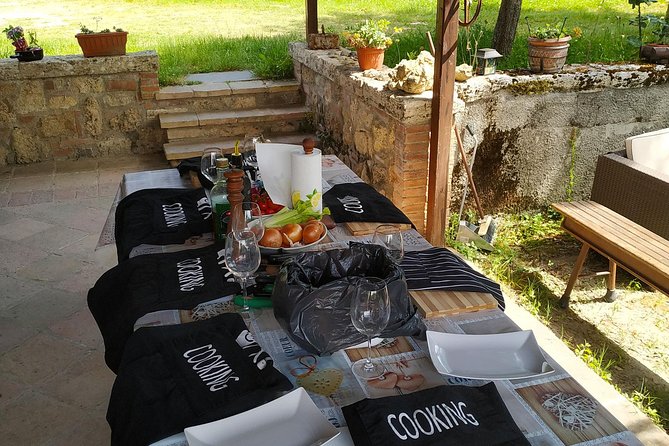 Private Tuscan Cooking Class And Wine Tasting in Radda in Chianti - Practical Details: Meeting Point and Timing