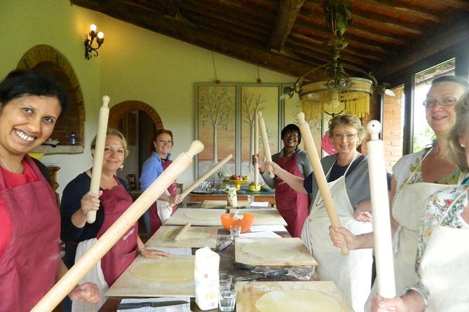 Private Tuscany Cooking Lessons with a Professional Chef - Meeting Point and Logistics
