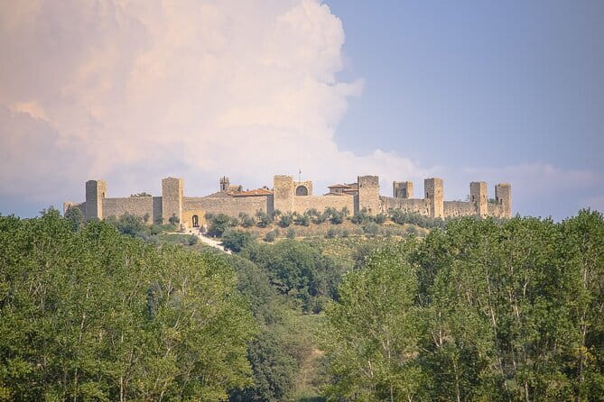Private Tuscany Tour from Florence Including Siena, San Gimignano and Chianti Wine Region - Visiting a Local Chianti Winery: Tasting and Tradition