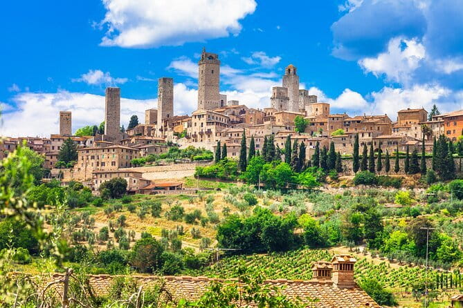 Private Tuscany Tour to Siena and San Gimignano with Winery Lunch - Exploring San Gimignano’s Famous Towers