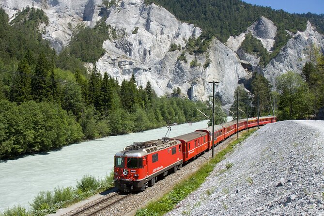 Private unforgettable Swiss Grand Canyon tour - Scenic Drive to Lake Cauma