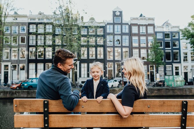 Private Vacation Photography Session with Local Photographer in Amsterdam - Key Points