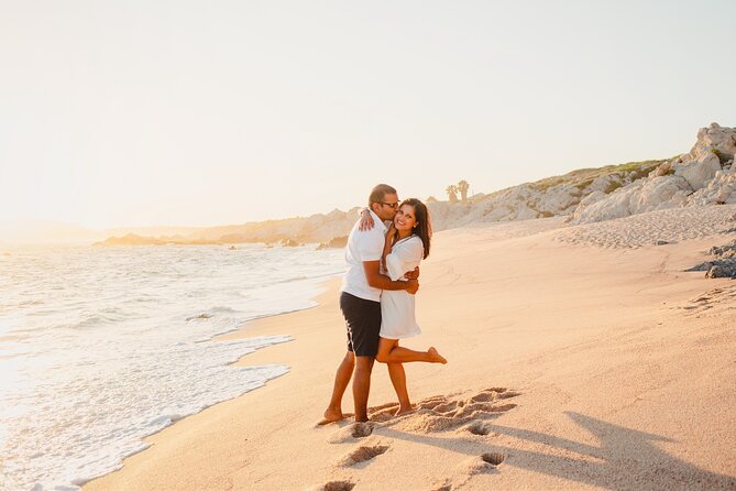 Private Vacation Photography Session with Local Photographer in Cabo San Lucas - The Photographers Role and Style