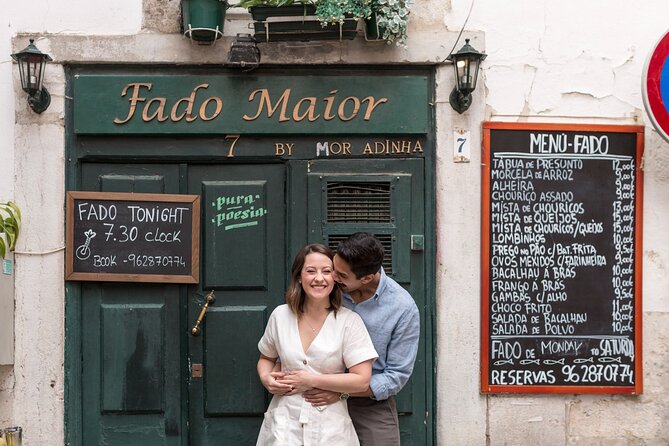 Private Vacation Photography Session with Local Photographer in Lisbon - The Photographer and Their Approach