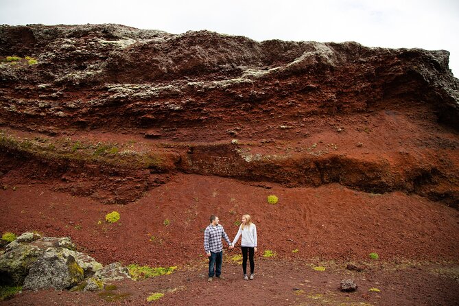 Private Vacation Photography Session with Local Photographer in Reykjavik - Customizable Packages and Photo Quantities