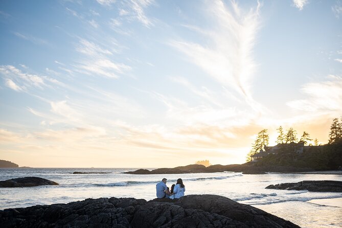 Private Vacation Photography Session with Local Photographer in Tofino - Choose from Iconic Beaches or Custom Routes