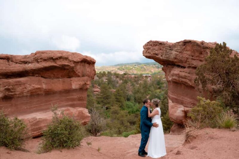 Private Vacation Photoshoot in Garden of the Gods - The Value of a Personalized Photoshoot in Garden of the Gods