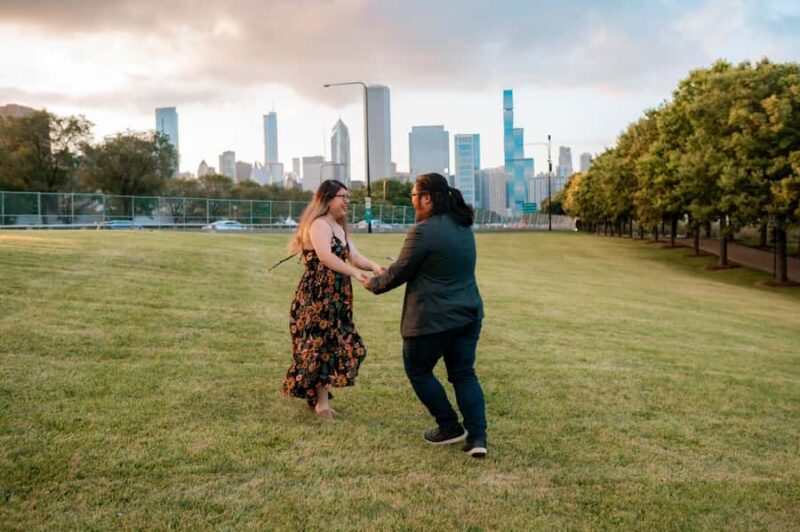 Private Vacation Photoshoot with Photographer in Cleveland - Key Points