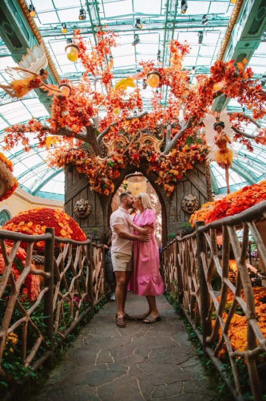 Private Vacation Photoshoot with Photographer in Las Vegas - Who Will Love This Photoshoot?