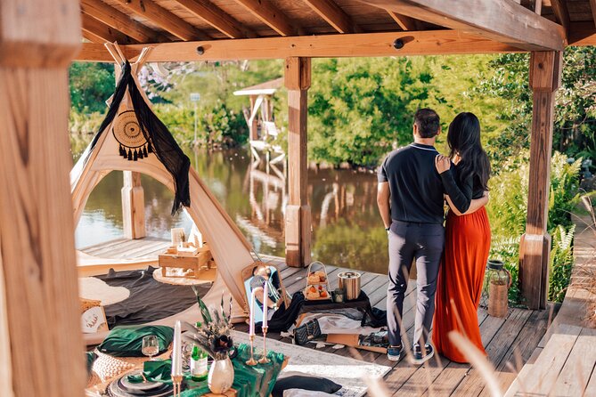 Private Vacation Photoshoot with Photographer in Orlando - Delivery of High-Quality Photos Within Days