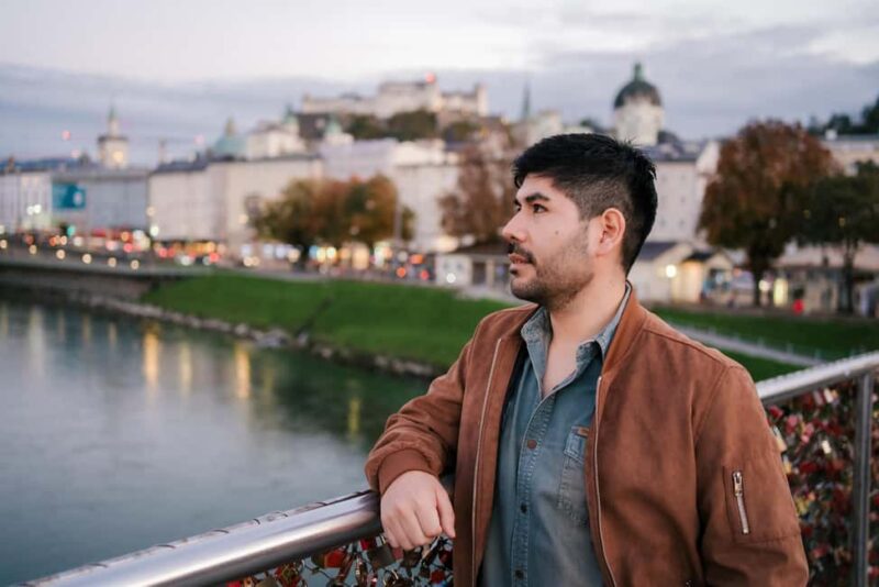 Private Vacation Photoshoot with Photographer in Salzburg - The Photographer’s Style and Expertise