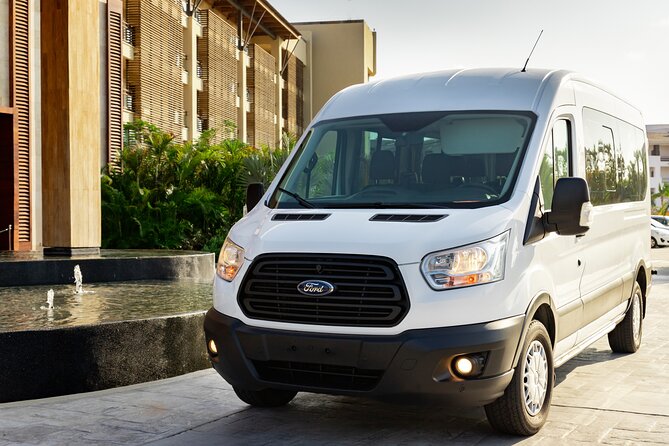 Private VAN Round-Trip from Airport to Hotels in Puerto Los Cabos - The Flexibility of Your Private Transfer