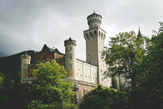 Private Van Tour to Royal Castle of Neuschwanstein from Munich - From Munich to the Bavarian Alps: An Easy Drive in Comfort