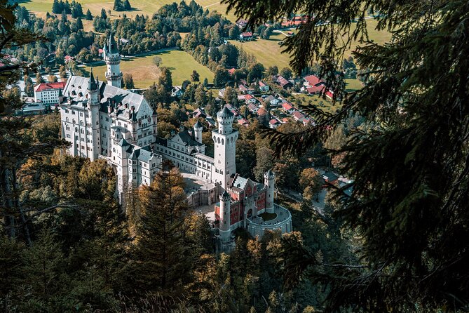 Private Van Tour to Royal Castle of Neuschwanstein from Munich - Guided Tour of Neuschwanstein Castle
