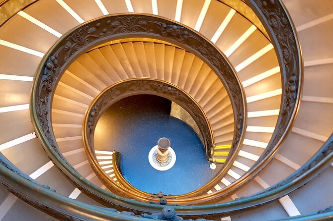 PRIVATE Vatican, Sistine Chapel & St. Peter's Basilica (shortcut) - The Sistine Chapel’s Michelangelo Masterpieces