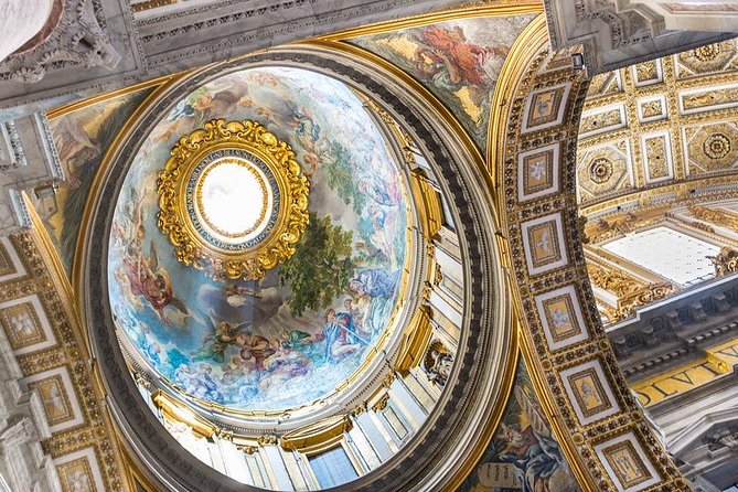 Private Vatican Tour with official tour guide and tickets - The Magnificence of the **Sistine Chapel