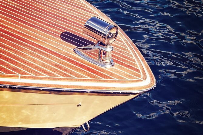 Private Venetian Wooden Boat Tour up to 10 pax - Discover Lake Como by Luxury Wooden Boat for Up to 10 People