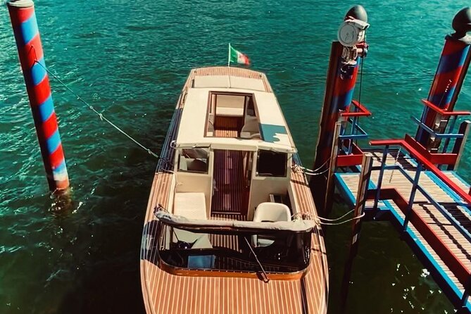 Private Venetian Wooden Boat Tour up to 10 pax - Key Points