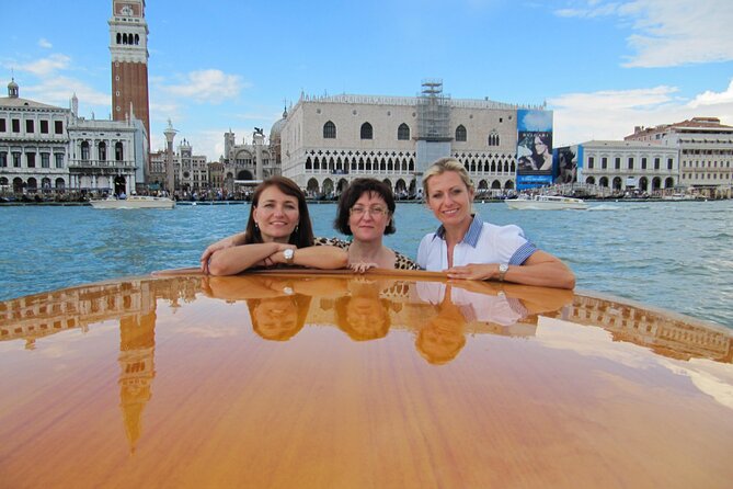 Private Venice Canal Cruise: 2-Hour Grand Canal and Secret Canals - Visiting the Historic Jewish Ghetto on Foot