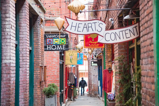 Private | Victoria City Highlights Walking Tour | 2-Hour - Exploring the Empress Hotel’s History