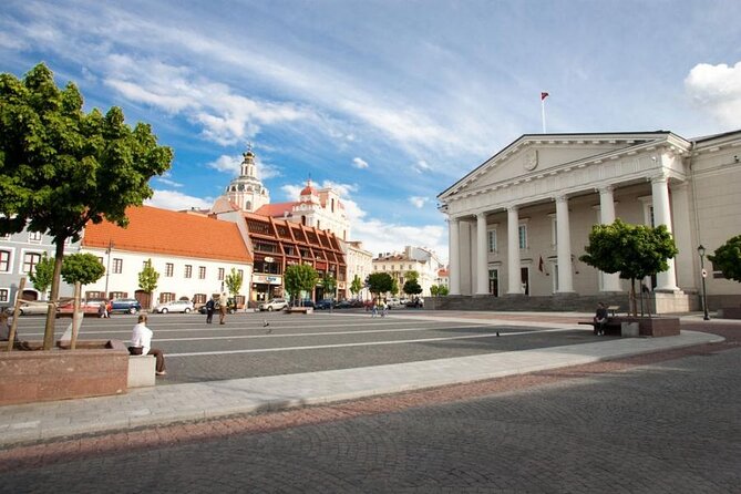 Private Vilnius Old Town Walking Tour - Flexibility and Weather Considerations